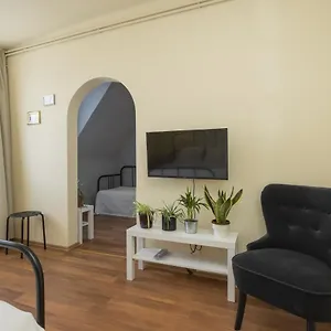Apartman Hősök