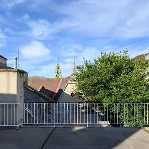 Palais Palffy Suits Lejlighed