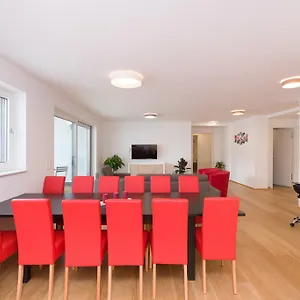 Yourapartment Center וינה