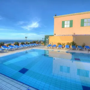 Vivaldi 4* St. Julian's