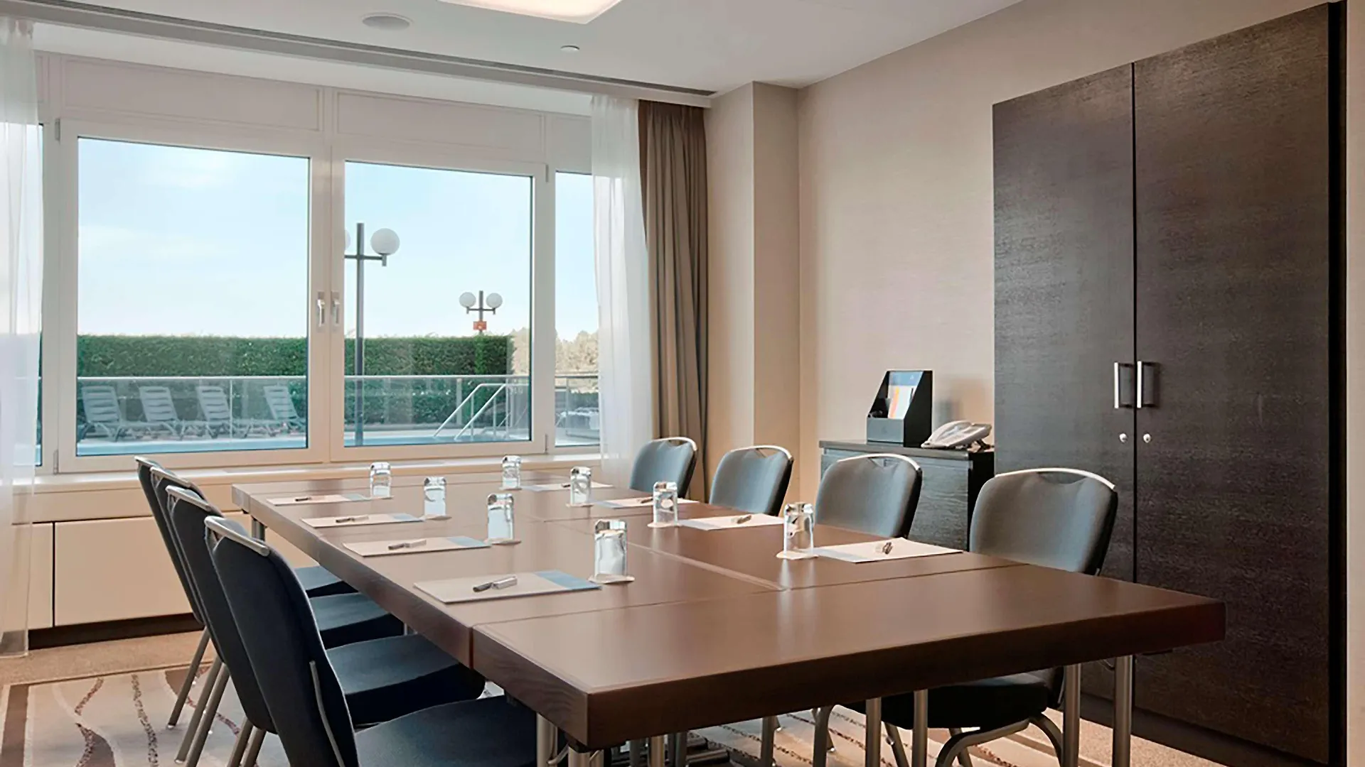Hilton Vienna Waterfront Hotel 4*,