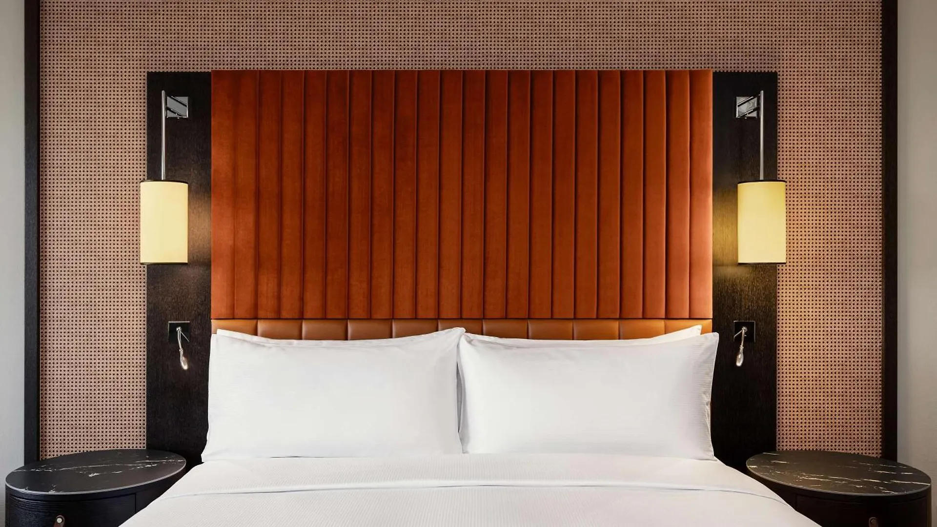Hilton Vienna Waterfront Hotel 4*,